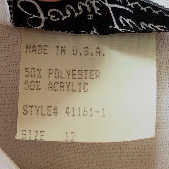 Vintage 1960’s Jerrie Lurie red white sweater, polka dot trim, see measurements - Picture 6 of 6